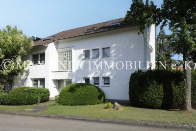 3 Eigentumswohnungen mit 2 Garagen in Mehrfamilienhaus