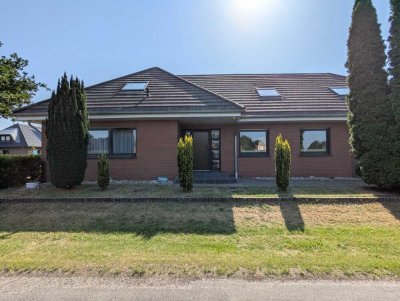 Familienfreundliches Einfamilienhaus mit 8 Zimmern auf großem Grundstück