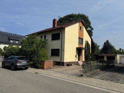 REDUZIERT!! Freistehendes 1-2 Failienhaus auf wunderschönem 1312m2!! großem Grundstück  zvk