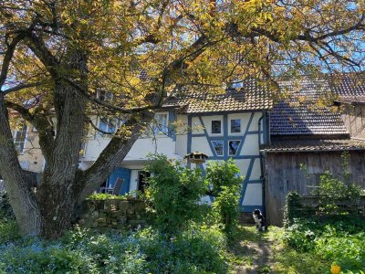 Bauernhaus im Grünen