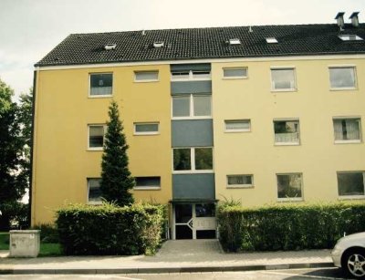 V. PRIV. SCHÖNE HELLE 3-Zi.Whg, S.-LOGGIA, 1. OG, GEPFL. WOHNANLAGE IN WF-LINDEN, RUHIGE SEITENSTR.