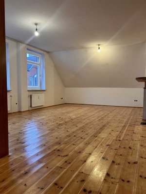 Loft- 3-Zimmer-Maisonettewohnung im Herzen von Itzehoe -Besichtigungen ab sofort