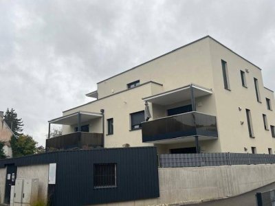 Sonnige 2-Zimmer-Wohnung mit großem Balkon!