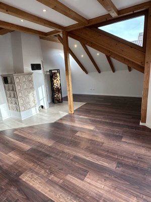 2,5 ZKB Maisonettewohnung mit Kachelofen