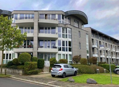 MANNELLA *Absolut zentral* Erdgeschosswohnung mit Terrasse in ausgefallener Atrium-Architektur
