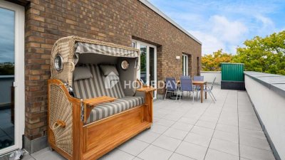 Über den Dächern: Exklusive Dachgeschosswohnung mit großer Sonnenterrasse - im Herzen von Schleswig