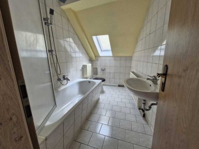 Perfekt für die erste eigene Wohnung  - 2 Zimmer Wohnung mit Einbauküche!