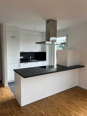 Helle, ruhige Penthouse Wohnung in Steinen