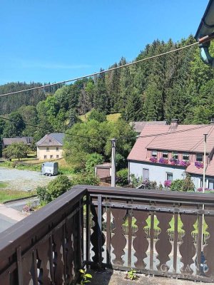 Wohnhaus mit Laden, Werkstatt, Garagen usw.!!