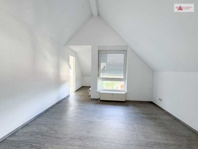 2-Raum mit Balkon, Tiefgarage und Stellplatz!