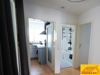 Zentral gelegene Dachgeschosswohnung mit Einbauküche - Für Berufspendler bestens geeignet!