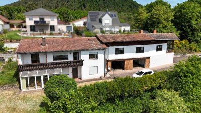 +++Zwei Einfamilienhäuser mit Südausrichtung, Wintergärten, Südbalkon, 3 Garagen, auf einem ruhig...