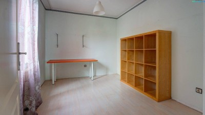 Großzügiges Wohn-Haus mit 2 getrennten Wohneinheiten