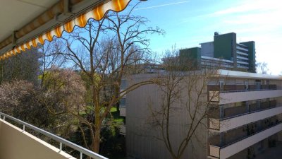 Grünlage bei Schloss Türnich, 3 Zimmer-Wohnung, Loggia, 3. OG, TG-Stellplatz