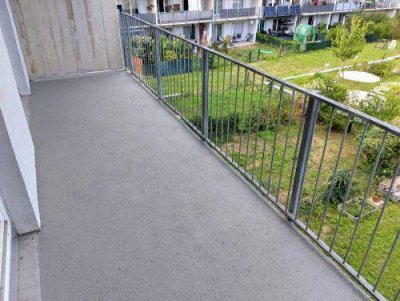 LEND: Ruhiger 2 ZIMMER-NEUBAU + großer Balkon 11m² + Einbauküche + großes Bad mit Wanne / WC + Lift!