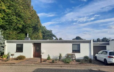 Delmenhorst-Hasport: wunderschöner Reihenbungalow mit Garage in top Lage