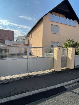 Geräumige 3-Zimmer-Wohnung im 1. OG (ohne Balkon, Terrasse optional)