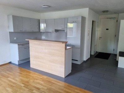 STADTLEBEN MIT GARTEN - 2-ZIMMER-WOHNUNG