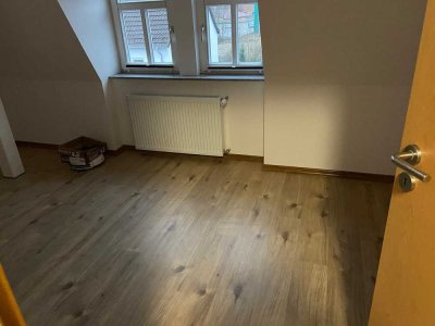 Gemütliche DG-Wohnung in Hessisch Lichtenau – Nachmieter gesucht