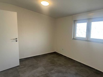 Helle 2-Zimmer-Dachgeschosswohnung in einem Mehrfamilienhaus