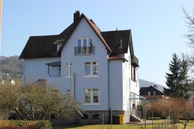 Charmante Altbau- Wohnung mit Lahnblick in einzigartiger Lage    !!Wohnung wird gerade renoviert!!