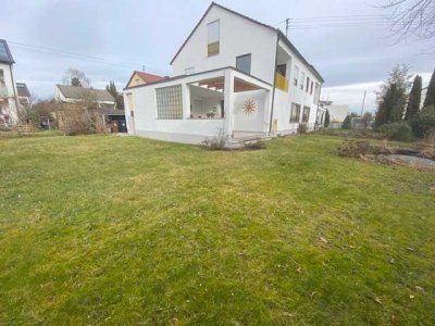 Familientraum- DHH mit großem Garten in Stadtbergen