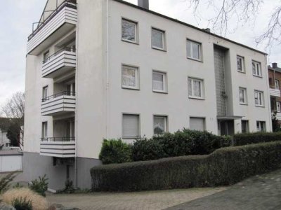 Sanierte "Top Wohnung" im oberen Quellberg: 2. OG., 71 m² Wfl., 3,5 Zi. + Westbalkon u. Garage.