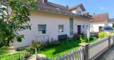 Provisionsfrei vom Eigentümer: Platz für eine große Familie! Saniertes Haus mit Wohlfühlgarten