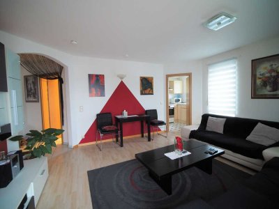Attraktive 2-Zimmer-Wohnung mit Balkon und Einbauküche zu verkaufen