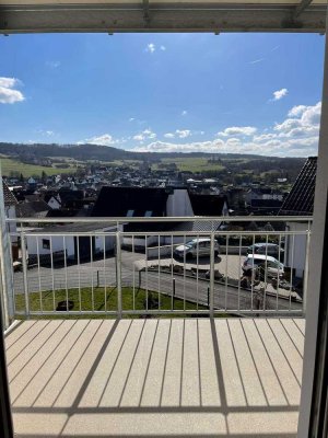 Exklusive 3-Zimmer-Wohnung mit EBK und Balkon in Staufenberg-Treis