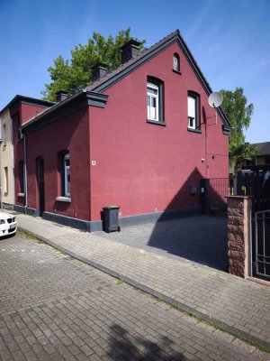 MH- Styrum, "Haus im Haus", helle ETW mit eigenem Eingang und schönem Garten + 60m² Terrasse