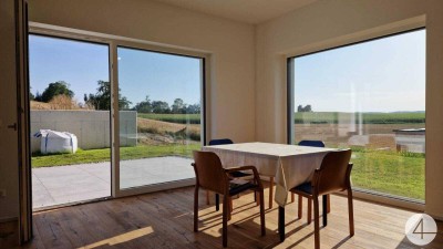 Romantische Abende bei Kerzenschein, Lagerfeuer im Garten, 156 m2 Nutzfläche + Garage 40 m2