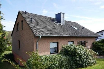 Einfamilienhaus mit Garagenanlage und großem Garten in Naumburg