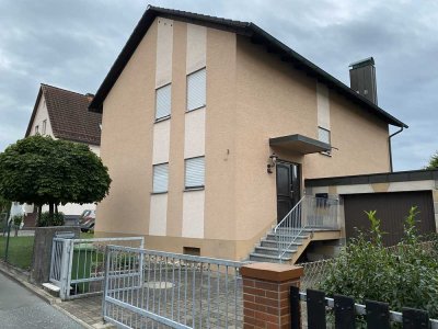 Einfamilienhaus mit großer Terrasse und Balkon in ruhiger Lage, Stadtteil Burk