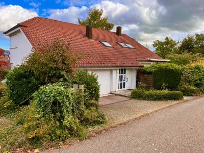 Großzügiges Einfamilienhaus in ruhiger Lage , Erstbezug nach Sanierung, Gewerbefläche (Praxis/Büro)