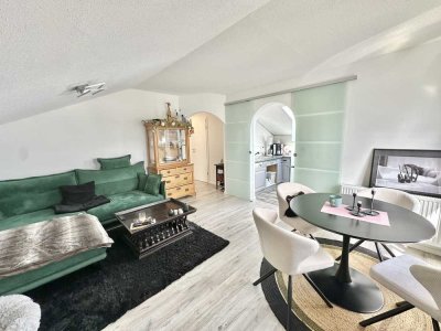 Stilvolle & bezugsfreie DG-Wohnung in ruhiger Lage in Großkarolinenfeld