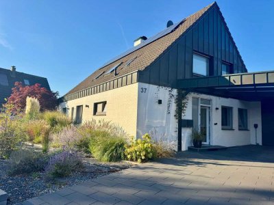 Großes Einfamilienhaus mit Einliegerwohnung in Lowick