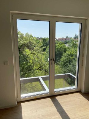 Neubau 3-Zimmer-Wohnung mit gehobener Innenausstattung mit Balkon und EBK in Neustadt a.d.Aisch