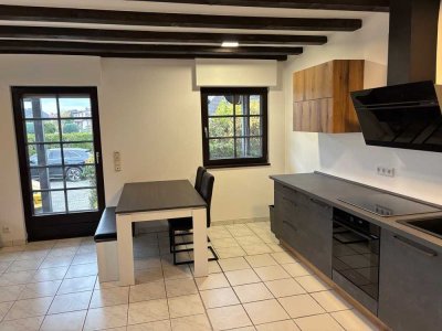 Möblierte 2-Zi-Whg, neu renoviert, 70qm