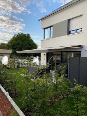 Moderne Doppelhaushälfte mit gehobener Ausstattung in Böblingen-Dagersheim