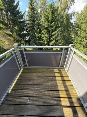 Großzügige 3-Zimmer mit Laminat und Balkon in sehr guter Lage! EBK mgl.!