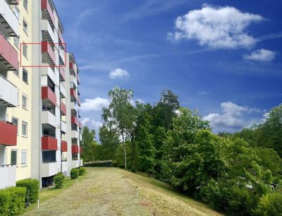 Sofort frei! 3,5-Zimmer-Eigentumswohnung in Bayreuth/Meyernberg mit Schwimmbad und Sauna im Haus!