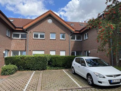 Frisch renovierte 2-Zimmerdachgeschosswohnung
in unmittelbarer Nähe zum HDZ.