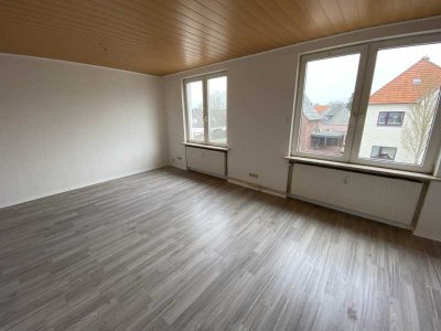 Schöne große 2-Zimmer Wohnung!