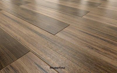 Altbestand mit Potenzial - Einfamilienhaus und Garage