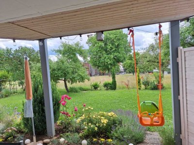 Tolle 3-Zimmer-Souterrain-Wohnung mit Terrasse und Blick ins Grüne