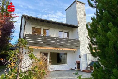 Idyllische und gepflegte Doppelhaushälfte mit großem Südgarten – sofort bezugsfrei