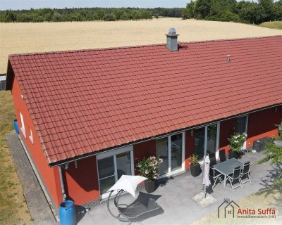Ihr Rückzugsort im Grünen – Energieeffizienter Bungalow mit großzügigem Außenbereich!