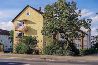 3-Zimmer-Wohnung mit zentraler Anbindung // 1.OG links