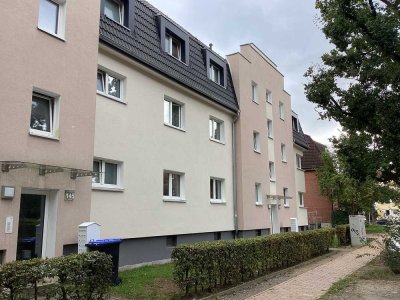 Ansprechende und sanierte 2-Zimmer-Wohnung mit Balkon, sofort anmietbar!